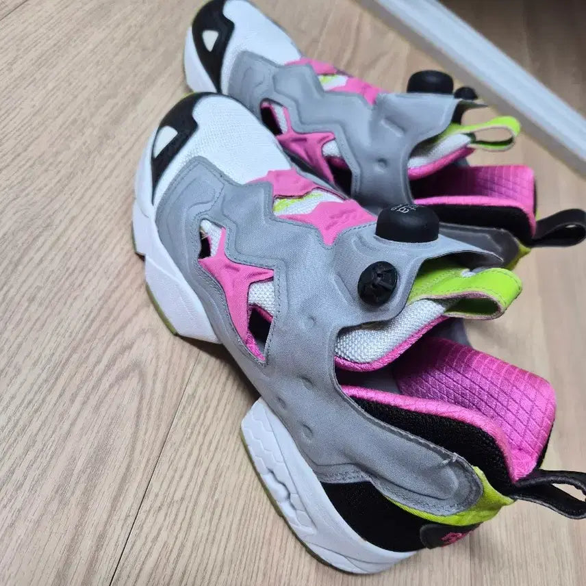 [BUNJANG] Reebok Instapump Fury Pink Grey Sneakers / 리복 퓨리 핑크 그레이 운동화