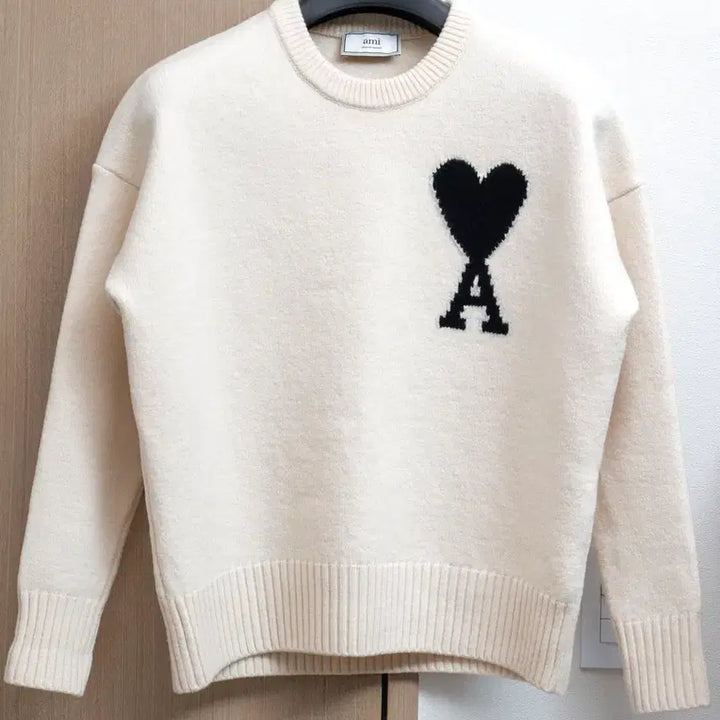 [BUNJANG] AMI Big Heart Virgin Wool Knit Ivory S / 아미 빅하트 버진울 니트 아이보리 S