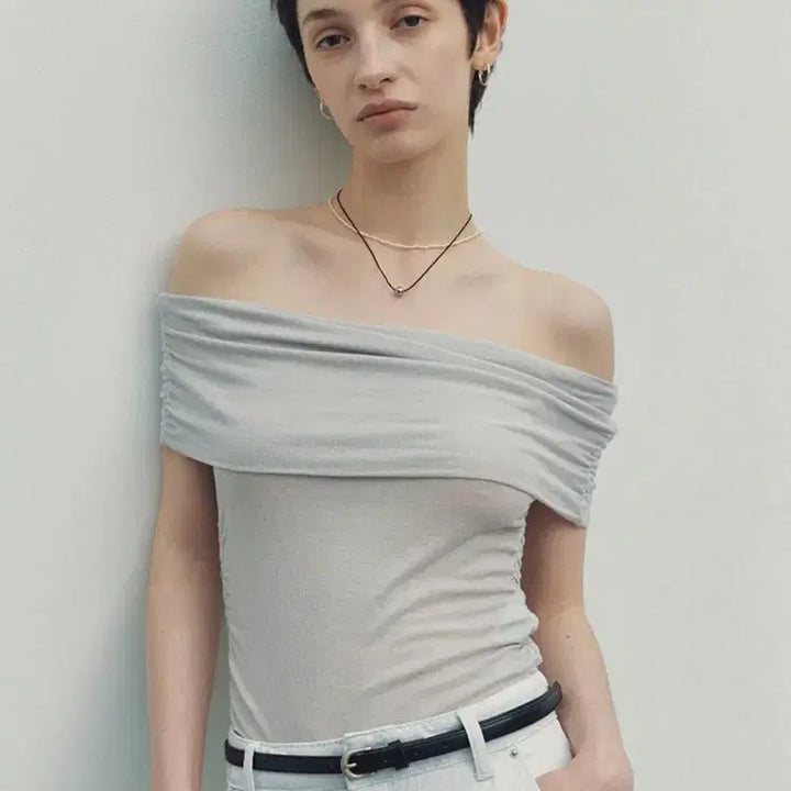 [BUNJANG] NIV Off-Shoulder T-Shirt Gray / 니브 오프숄더 티셔츠 그레이