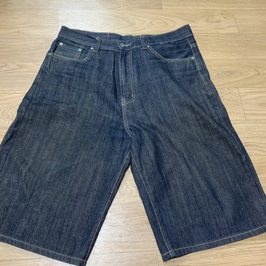 [BUNJANG] BBC Diamond &amp; Dollar Denim Shorts / 34)BBC diamond &amp; dollar 데님 반바지
