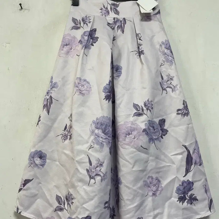 [BUNJANG] Silky Satin Floral Pattern Long Flare Skirt / 택ㅇ특가새)N6316 실키새탄느낌 꽃무늬 롱 스커트.플레어