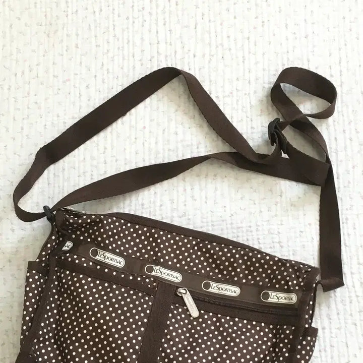 [BUNJANG] Lesportsac Brown Dot Crossbody Bag / 레스포삭 / 브라운 도트 크로스백 도트크로스백 땡땡이크로스백