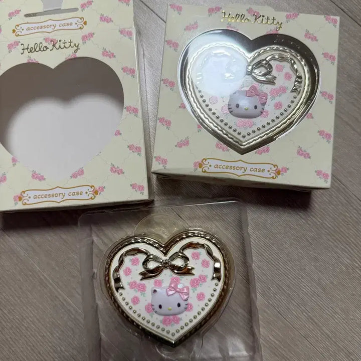 [BUNJANG] Hello Kitty Mirror Accessory Organizer / 헬로키티 거울 악세사리 보관함