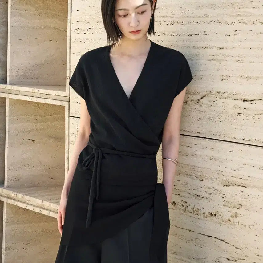 [BUNJANG] SIYAZU Drape Wrap Knit Top Black / SIYAZU 시야쥬 드레이프 랩 니트 탑 (블랙)