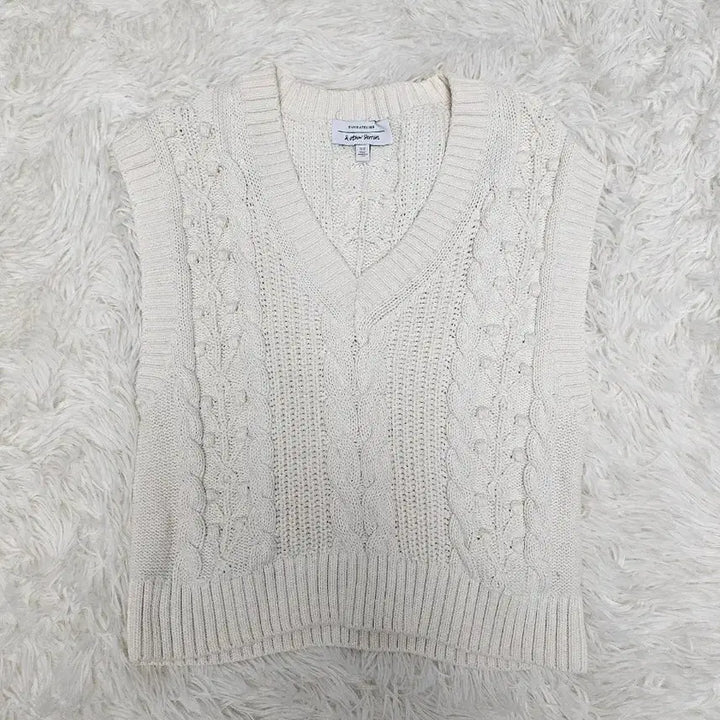 [BUNJANG] And Other Stories Cable Knit Vest Ivory XS / 앤아더스토리즈 케이블 니트 베스트 아이보리 XS