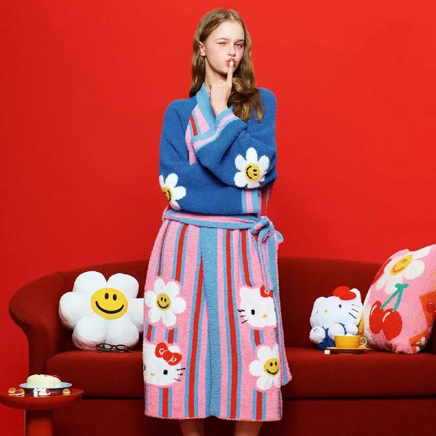 [BUNJANG] WiggleWiggle Hello Kitty Robe / 위글위글 헬로키티 로브