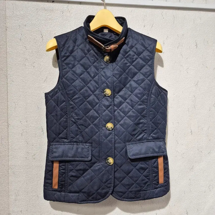 [BUNJANG] Burberry Quilted Vest Navy / 버버리 퀼팅 조끼 네이비 색상