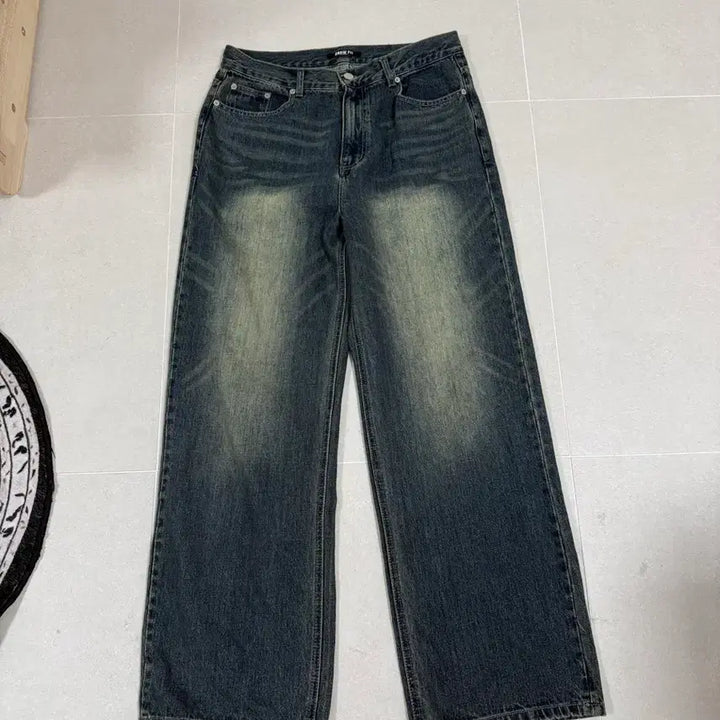 [BUNJANG] Drawfit Semi-Wide Washed Denim Pants / 드로우핏 세미와이드 워싱 데님 팬츠