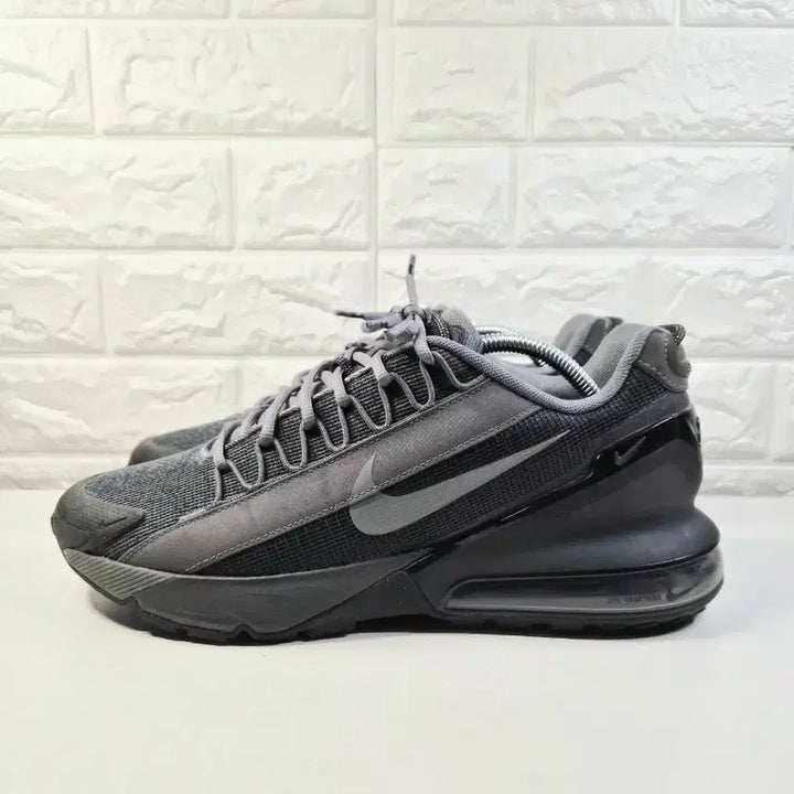 [BUNJANG] Nike Air Max Pulse Dark Roma Sneakers / 나이키 285 에어맥스 펄스 롬 다크 운동화