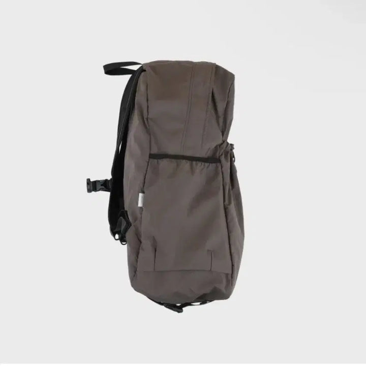 [BUNJANG] MMO Garden Nylon Wrinkle Backpack Chocolate 95 / 에메모가든 백팩 초콜릿(95)