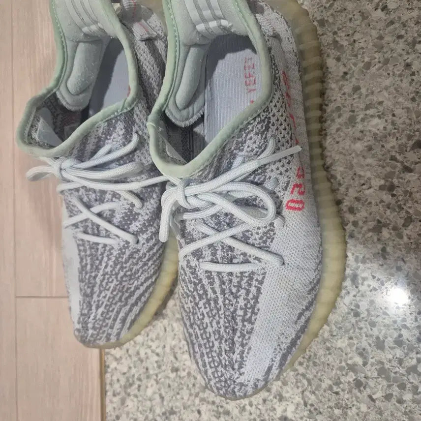 [BUNJANG] Adidas Yeezy Boost 350 V2 Blue Tint / 아디다스 이지 부스트 350 V2 블루틴트