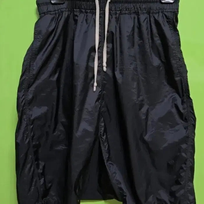 [BUNJANG] Rick Owens Genuine Black Nylon Shorts / 새상품급/릭오웬스[정품]나일론 반바지