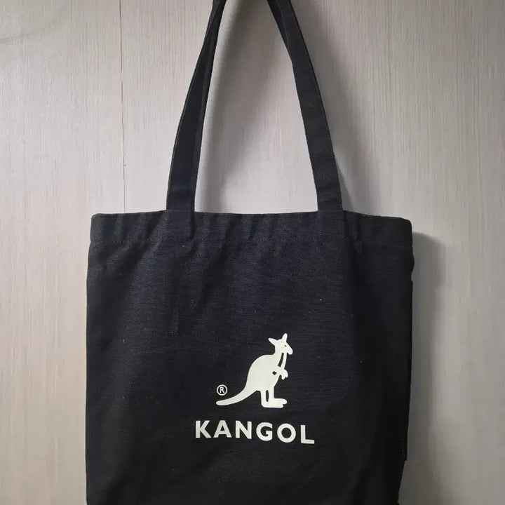 [BUNJANG] Kangol Black Logo Eco Bag / 캉골 블랙 로고 에코백