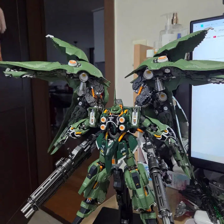 [BUNJANG] Bandai HGUC 1/144 GAT-X105 Strike Gundam Model Kit / mc 크샤트리아