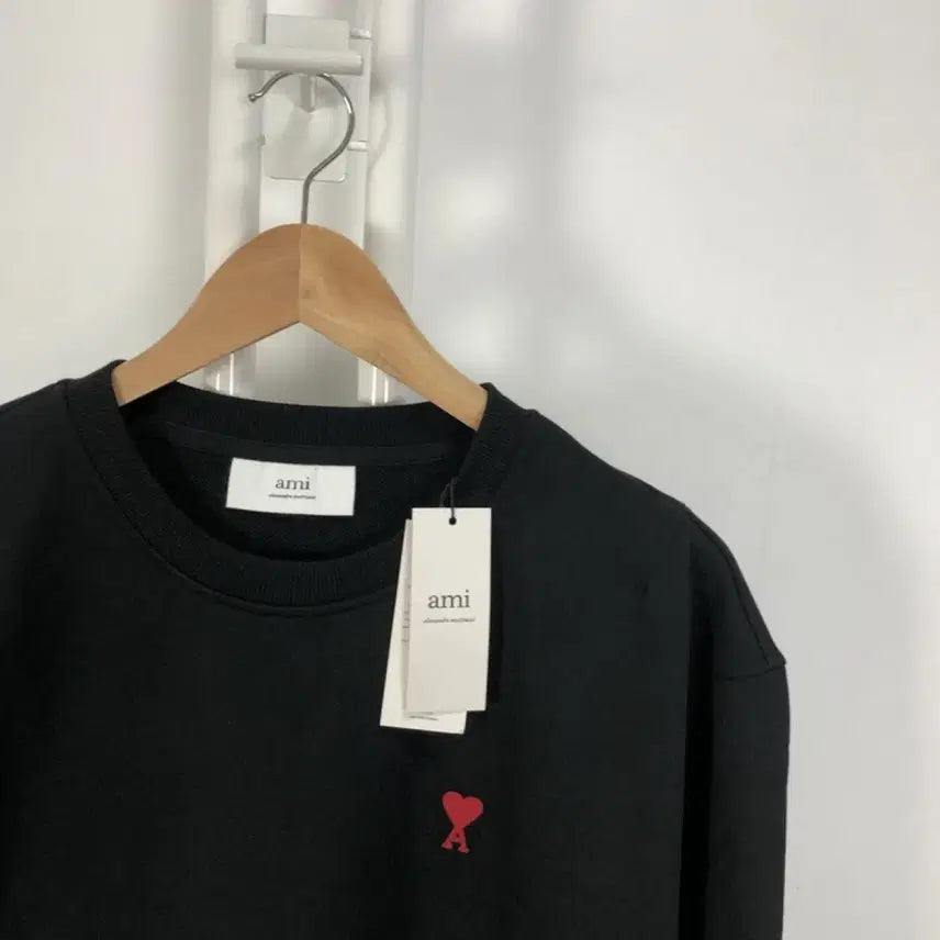 [BUNJANG] Ami Paris Small Heart Sweatshirt Black / 아미 정품 새상품 스몰하트 맨투맨 블랙