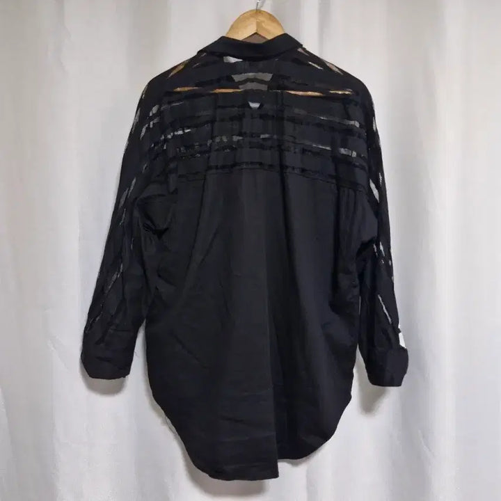 [BUNJANG] Lettering Printing Black Shirt / 레터링 프린팅 블랙 셔츠