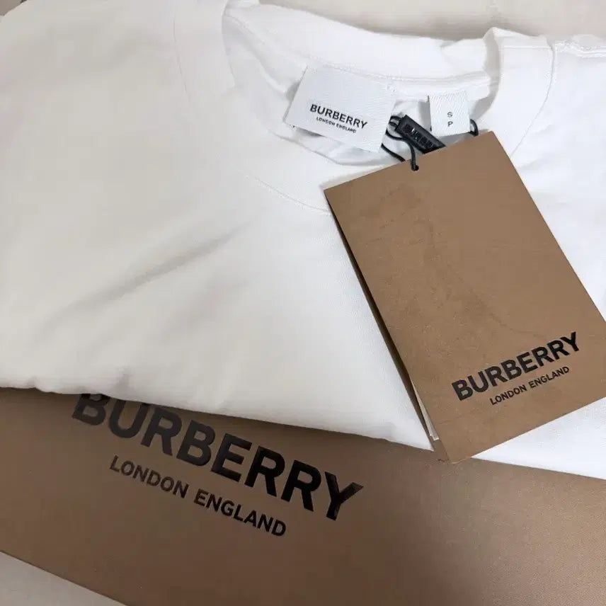 [BUNJANG] Burberry Emerson TB Monogram Logo T-Shirt White Size S / (새상품/풀박스) 버버리 TB 모노그램 로고 에머슨 티셔츠 S 판매