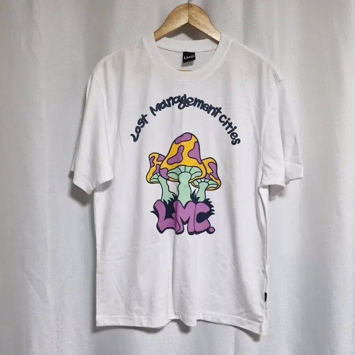 [BUNJANG] LMC Mushroom Short Sleeve T-Shirt White / LMC 버섯 반팔 티셔츠 화이트