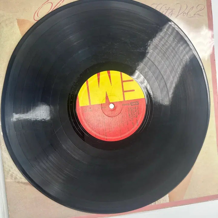 [BUNJANG] Olivia Newton-John Greatest Hits Vol. 2 Oasis Record LP (Warped) / 올리비아 뉴튼 존 Greatest Hits 2 오아시스 LP 휘어짐