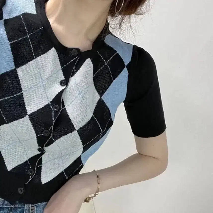[BUNJANG] Argyle Crop Knit Short Sleeve Cardigan / 아가일 크롭 니트 반팔 가디건