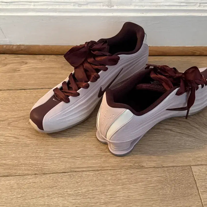 [BUNJANG] Nike Shox Z IQ3364-627 Sneakers (245) / 나이키샥스Z 245