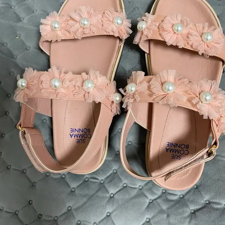 [BUNJANG] SUECOMMA BONNIE Pink Flower Sandals (Size 230mm) / 슈콤마보니 핑크 플라워샌들230