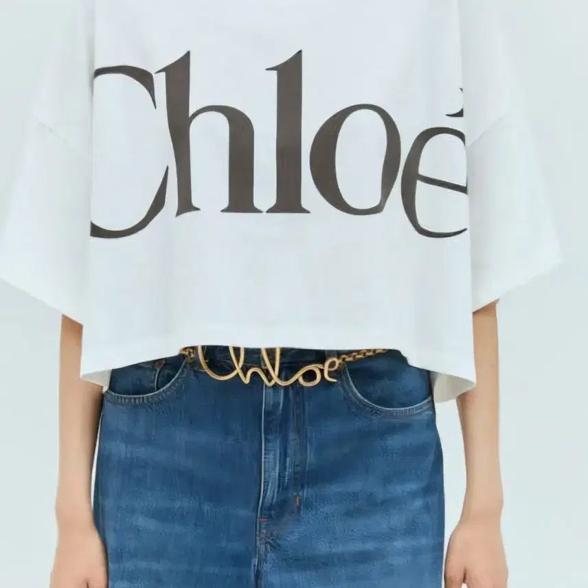 [BUNJANG] Chloe White Logo Short Sleeve Cropped T-Shirt / 끌로에 티셔츠