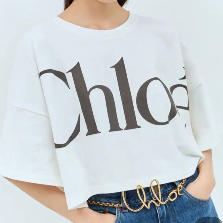 [BUNJANG] Chloe White Logo Short Sleeve Cropped T-Shirt / 끌로에 티셔츠