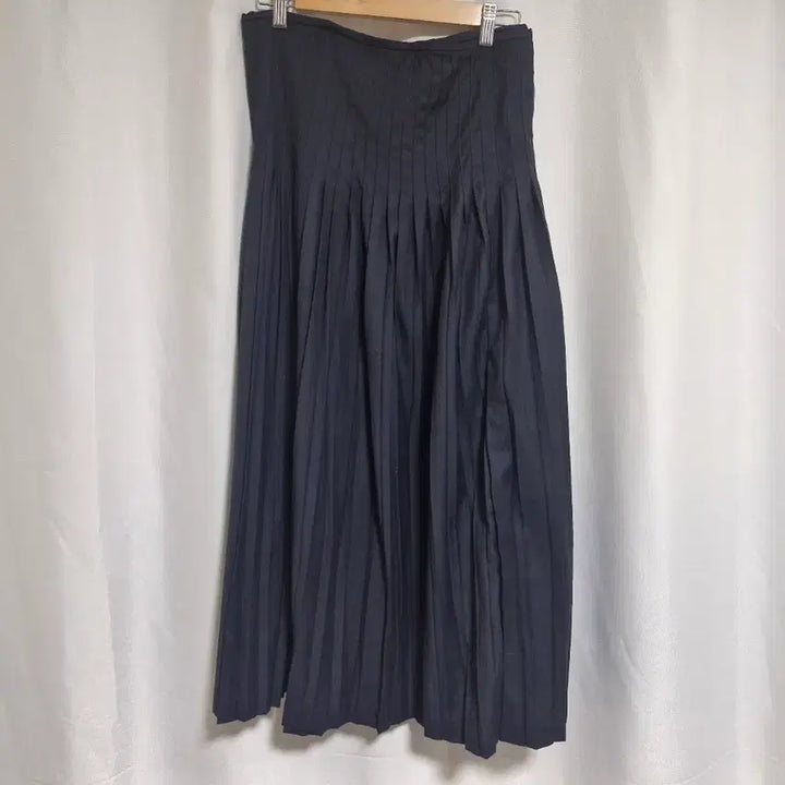[BUNJANG] JIER R Belt Buckle Pleated Long Skirt Navy / jierr 지에르 벨트 버클 플리츠 롱 스커트 네이비
