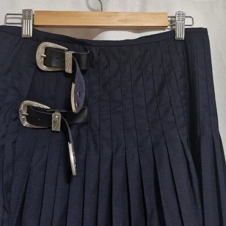 [BUNJANG] JIER R Belt Buckle Pleated Long Skirt Navy / jierr 지에르 벨트 버클 플리츠 롱 스커트 네이비
