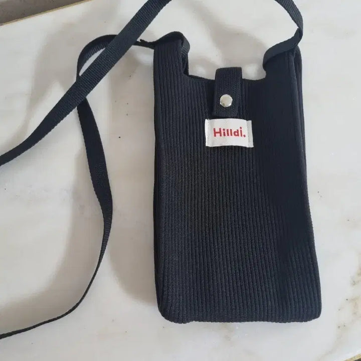 [BUNJANG] Hilldi. Knit Mini Crossbody Bag / Smartphone Pouch / (새것) 할디 니트 미니 크로스백 / 스마트폰 파우치