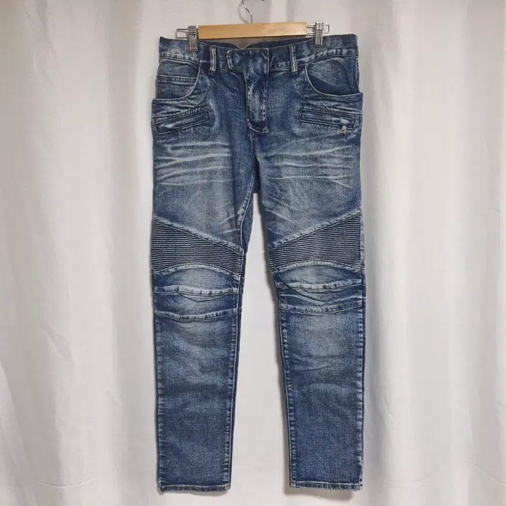 [BUNJANG] Casual Washed Denim Biker Jeans / 캐쥬얼한 워싱 데님 바이커 청바지