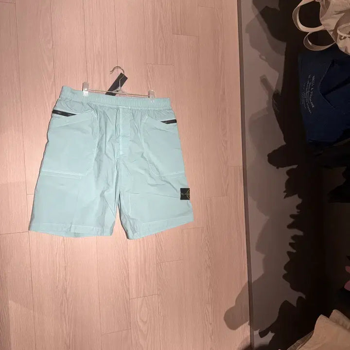 [BUNJANG] Stone Island Aqua Shorts Size 34 New / 스톤아일랜드 아쿠아 반바지 매장판 34 새상품