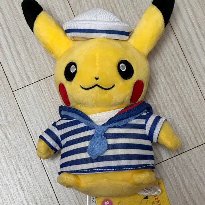 [BUNJANG] Pokemon Monthly August Marine Look Sailor Pikachu Medium Plush / 포켓몬 먼슬리 8월 마린룩 선원 피카츄 마린츄 중형 인형 2015