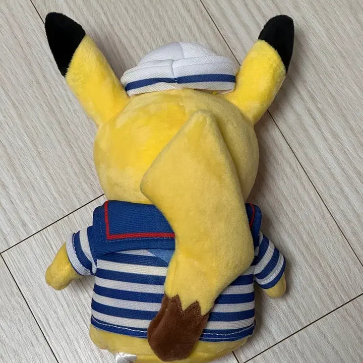 [BUNJANG] Pokemon Monthly August Marine Look Sailor Pikachu Medium Plush / 포켓몬 먼슬리 8월 마린룩 선원 피카츄 마린츄 중형 인형 2015