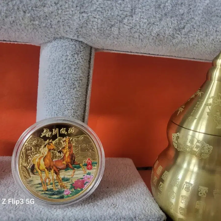 [BUNJANG] Golden Horse Coin Commemorative Medal / 황금 말 코인 기념주화 행운 부를  부르는
