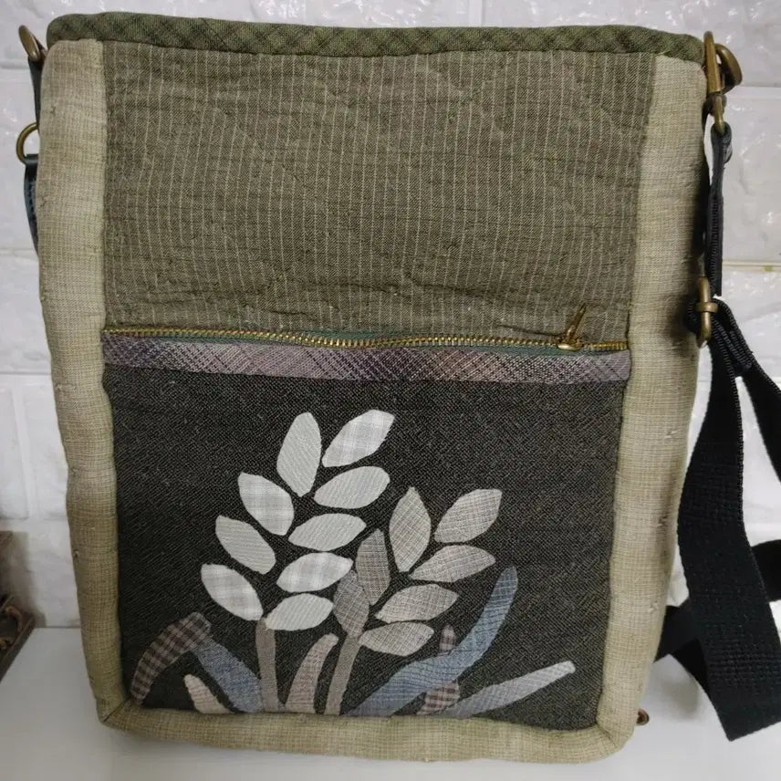 [BUNJANG] Handmade Quilted Crossbody Bag / 퀼트핸드메이드 크로스백