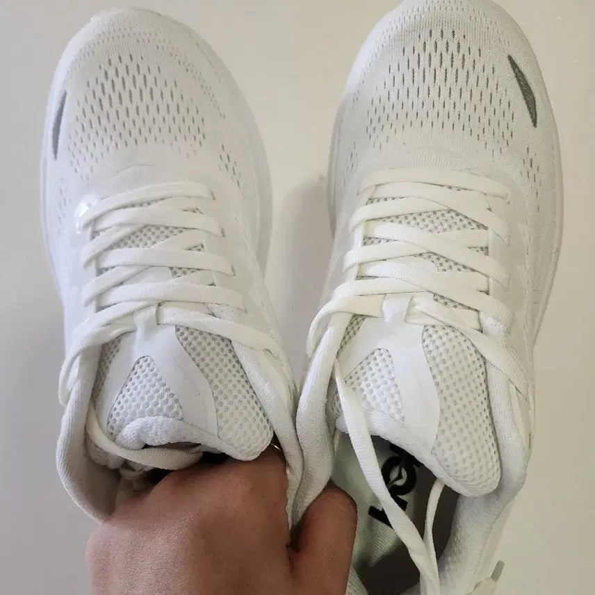 [BUNJANG] Hoka All White Running Shoes / 호카 올화이트 운동화 265사이즈