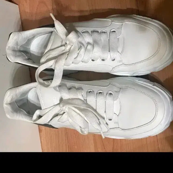 [BUNJANG] Alexander McQueen Coat Trainer Sneakers Black and White / 맥퀸 코트 트레이너