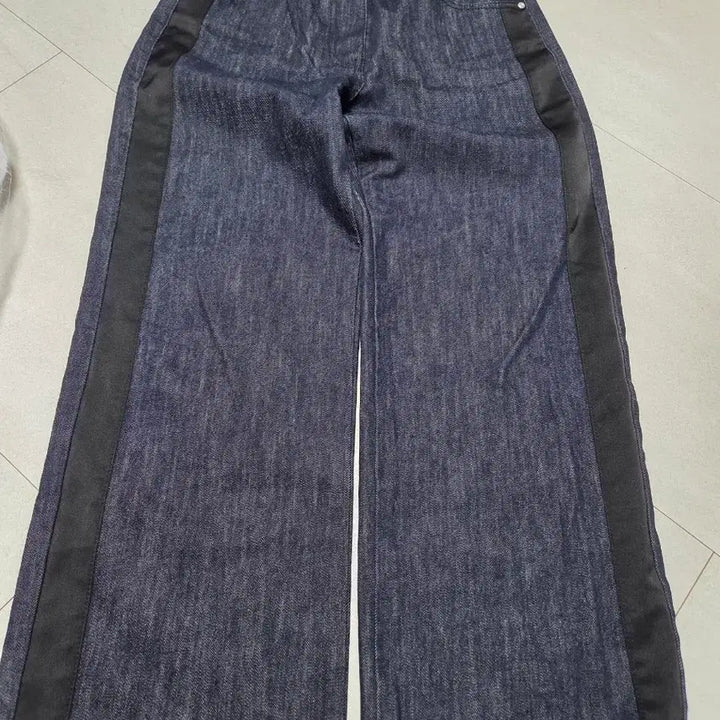 [BUNJANG] TIME Denim Wide Pants Summer 2025 / 25년썸머 TIME 타임 데님 와이드 팬츠. 새상급