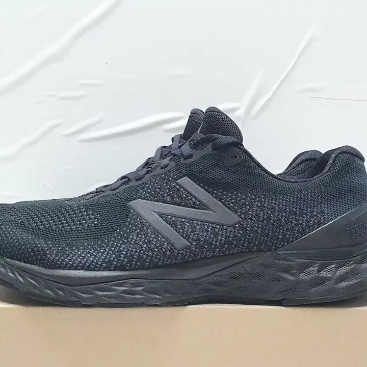 [BUNJANG] New Balance Fresh Foam All Black Sneakers 285 / NB 뉴발란스 프레쉬폼 올블랙 운동화 285