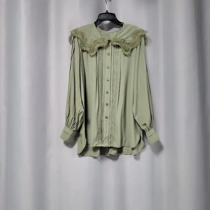 [BUNJANG] The Edge Lace Collar Pintuck Blouse / 더엣지 레이스 칼라 핀턱 블라우스