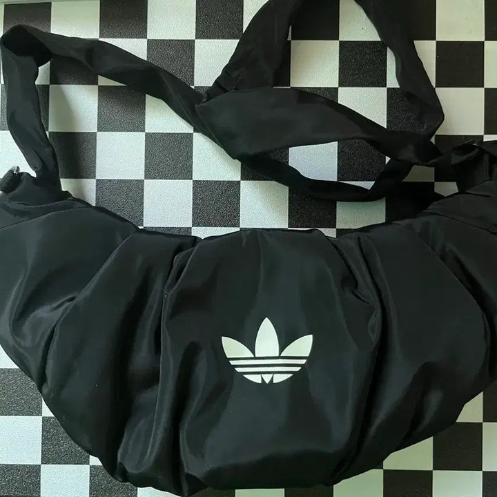 [BUNJANG] Adidas Small Shoulder Bag / 아디다스 숄더백 스몰
