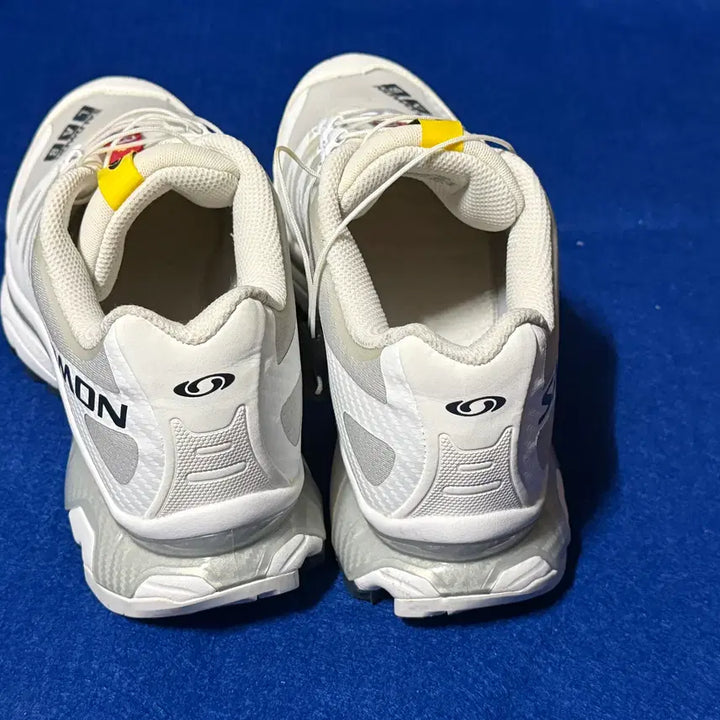 [SOLD OUT] 살로몬 XT-4 화이트 260 사이즈