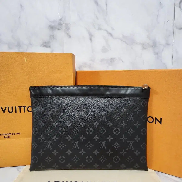 [BUNJANG] Louis Vuitton Pochette Monogram Clutch Bag Black / 루이비통 포쉐트 모노그램 클러치 블랙