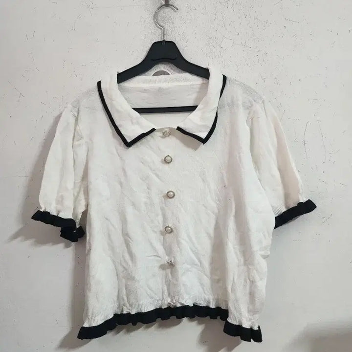 [BUNJANG] Color Block Short Sleeve Blouse / 화이트 블랙 배색 반팔 블라우스