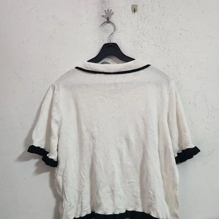 [BUNJANG] Color Block Short Sleeve Blouse / 화이트 블랙 배색 반팔 블라우스