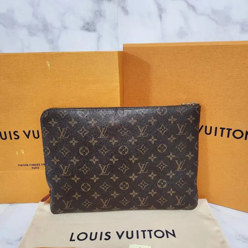 [BUNJANG] Louis Vuitton Monogram Pouch / 루이비통 에튀 모노그램 클러치