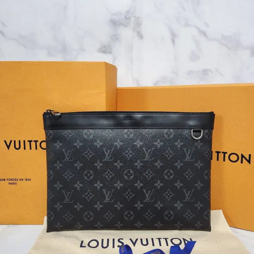 [BUNJANG] Louis Vuitton Pochette Monogram Eclipse Clutch Bag / 루이비통 포쉐트 모노그램 이클립스 정품 클러치