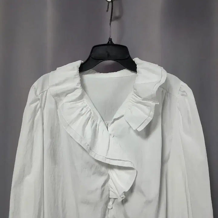 [BUNJANG] White Frill Blouse / 화이트 프릴 블라우스